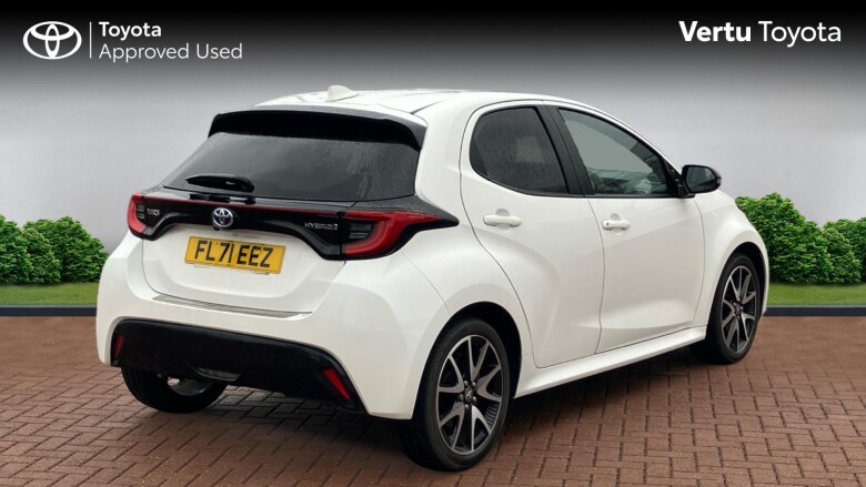 Toyota Yaris 1.5 Hybrid Dynamic 5dr CVT Hybrid Hatchback